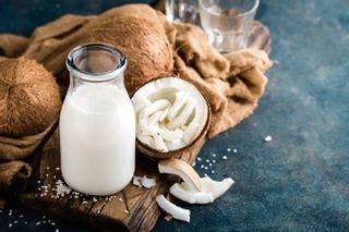 お取り寄せできるココナッツミルクおすすめ15品！液体・粉末の人気商品をご紹介のサムネイル画像